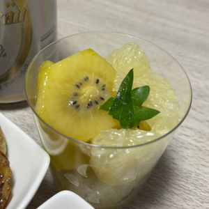 みーこの作ってみた!投稿(グレープフルーツとキウイのはちみつマリネ。)