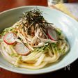鶏むね肉でヘルシー！さっぱりサラダうどん
