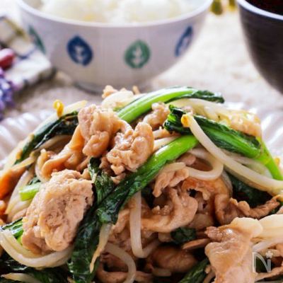 時短♪15分以内で作れる♡豚肉と小松菜ともやしの味噌野菜炒め