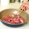 【大根の豚こまのオイスター炒め】ぱぱっとワンパン♪の工程1