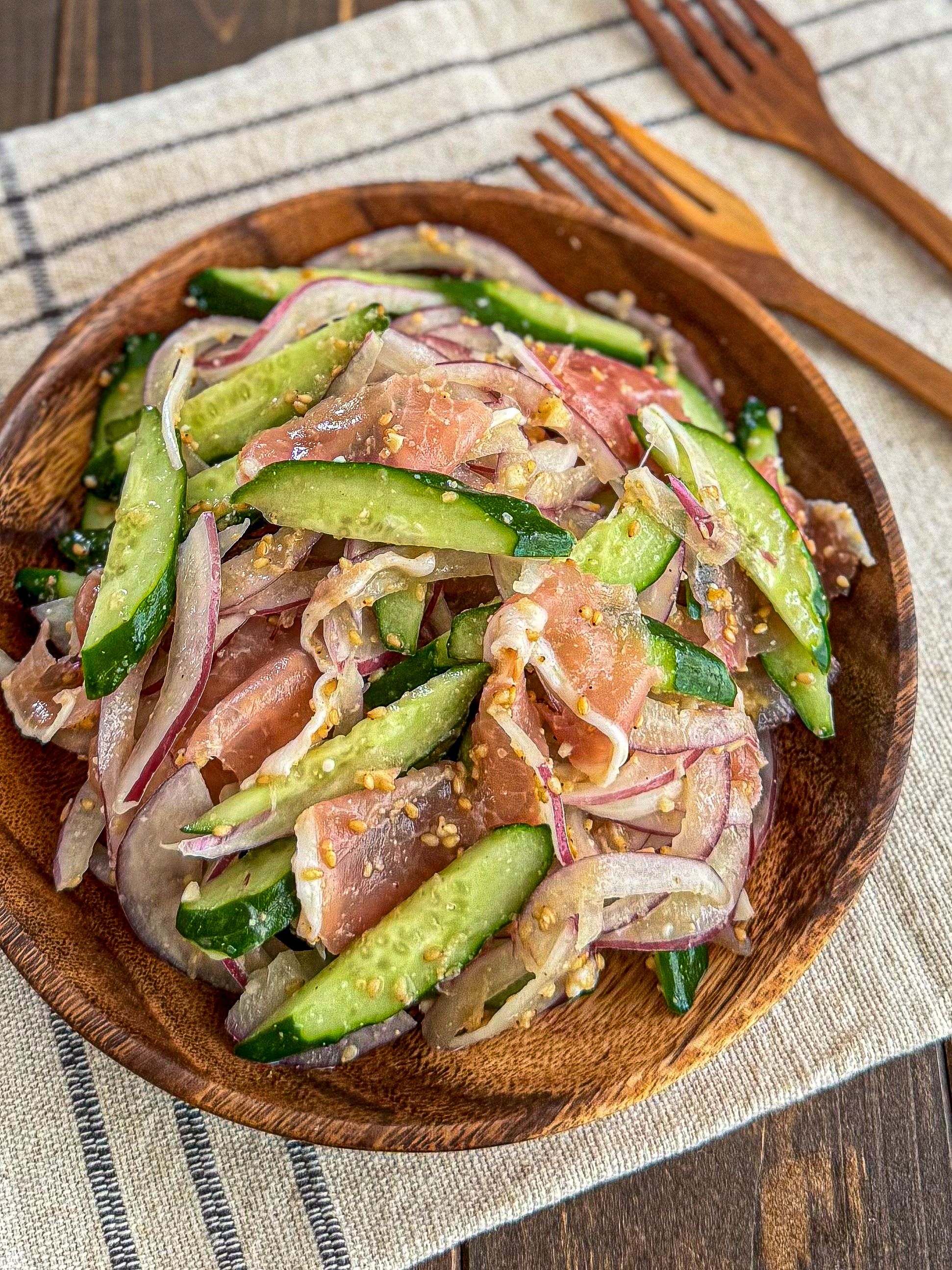 生ハムが和風に変身《にんにくごま味噌サラダ》 | レシピサイトNadia