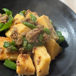 chanmiの作ってみた!投稿(行列の定食屋さんの🍚筍とピーマンのオイスター肉味噌炒め🤩)