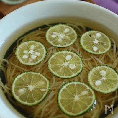 夏のご馳走!飲むように食べられる”すだち素麺”