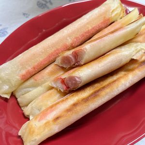 チョビの助の作ってみた!投稿(子供が喜ぶ♡『魚肉ソーセージとチーズのスティック春巻き』)