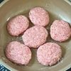 家族が大絶賛!【ワンパン煮込みハンバーグ】の工程3