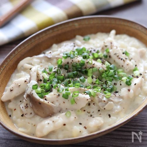 【鶏とキノコの旨だしリゾット】旨味たっぷり!10分で本格的!