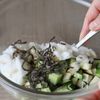 塩昆布とセロリの「山形だし」
【夏野菜たっぷり、和えるだけ】の工程3