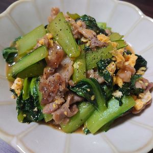 葉名の作ってみた!投稿(卵ふんわりのコツ♡豚こまと小松菜のオイスター炒め)