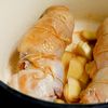 特別な日の一皿『ロールチキンの赤ワイン煮』の工程4
