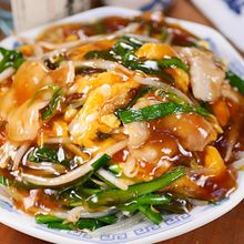 行列のできる中華屋さんの😋もやしニラ玉あんかけ🤩💖