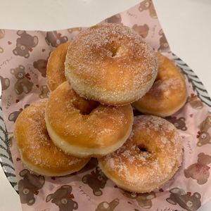 ぐ〜たら子の作ってみた!投稿(パン屋さんのふわふわドーナツ)
