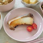 漬け込んで焼くだけ！超簡単【ぶりの塩麹焼き】