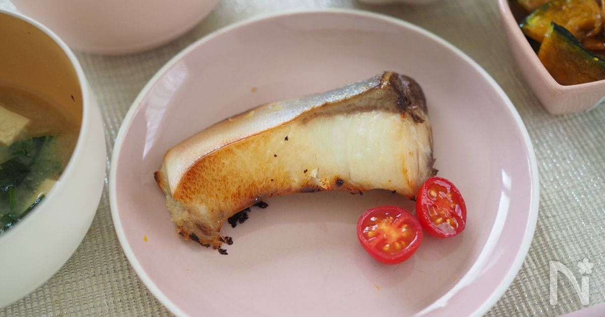 漬け込んで焼くだけ！超簡単【ぶりの塩麹焼き】