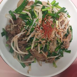 milkの作ってみた!投稿(【牛ニラもやしのオイスター炒め】夫絶賛の簡単中華♪)