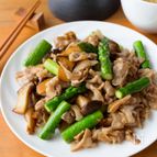 『豚とアスパラとエリンギのとろみ中華炒め』ご飯のっけも最高☆