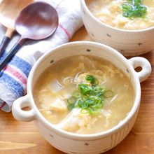 ごま油香る『たまごと玉ねぎの生姜スープ』