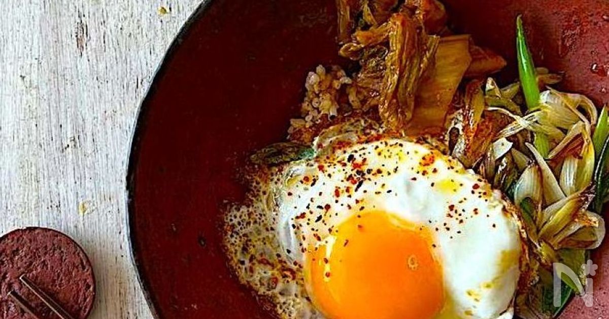 ⭐️ゴマ油の香りが美味しい！簡単ネギ卵ご飯