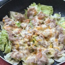 【ワンパンde蒸すだけ】豚バラキャベツの味噌チーズ蒸し