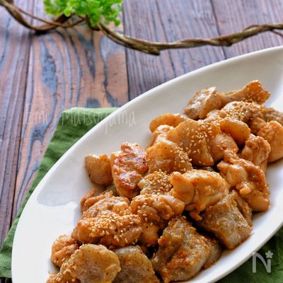 鶏肉とこんにゃくのスタミナ旨ごまバター炒め