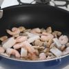 【ワンパン10分！】シーフードたらこパスタの工程1