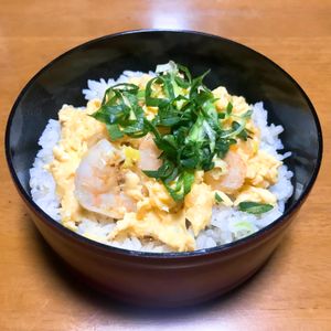 Nao★彡の作ってみた!投稿(10分で完成！ぷりとろ【エビたま丼】)