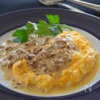 トロトロオムレツ　ポルチーニクリームソース