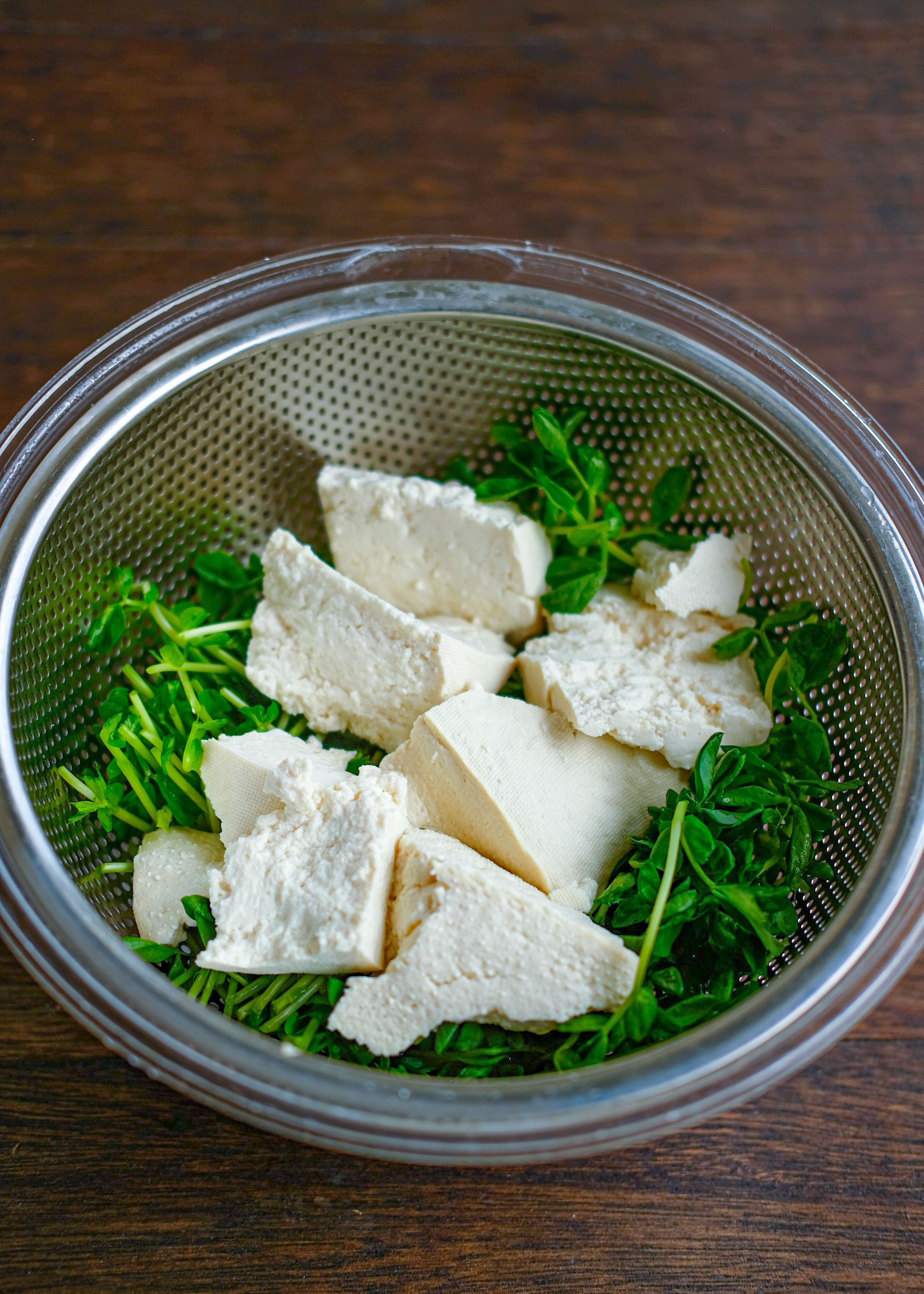 アザラシ緑豆腐 豆腐と豆苗のごま味噌マヨ和え | レシピサイトNadia