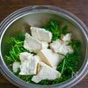 豆腐と豆苗のごま味噌マヨ和えの工程3
