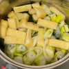 みょうが香る♪長ねぎと油揚げのみそ汁の工程2