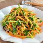 レンチンで簡単♪豆苗とにんじんの塩昆布サラダ