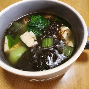 ナムディの作ってみた!投稿(【青梗菜ともずくと豆腐の中華スープ】ヘルシーなのに大満足！)
