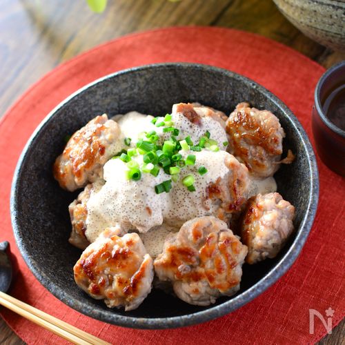 豚こまバーグのヨーグルトめんたいソース