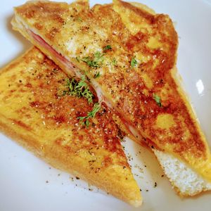 ゆみの作ってみた!投稿(甘じょっぱ系フレンチトースト＊チーズとろけるモンティクリスト)