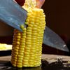 『ズッキーニととうもろこしのバター醤油炒め』夏レシピの工程1