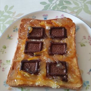 KUMIKOの作ってみた!投稿(この組合せはクセになる!オレンジ焼きチョコトースト)