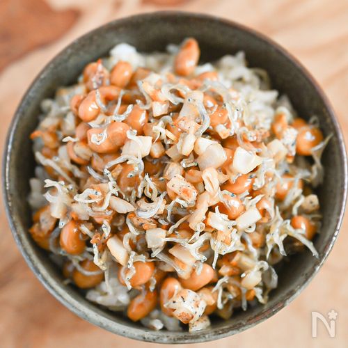 少ないごはんでも大満!れんこん納豆じゃこごはん