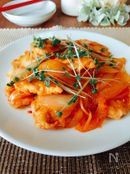 夕飯のおかず☆鶏むね肉と玉ねぎのピリ辛炒め