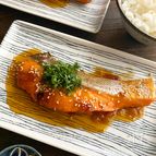 ご飯がすすむ！鮭の梅酢照り焼き