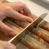 使った油は大さじ1のみ‼︎『フライドごぼう』の工程1