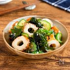 箸がすすむさっぱり副菜♪【きゅうりとちくわのわかめ和え】