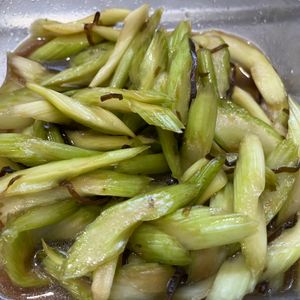 Shinoの作ってみた!投稿(セロリの塩こんレモンサラダ漬け)