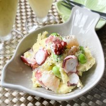 満足感たっぷり！タコと枝豆のデリ風ポテトサラダ