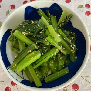 万福の作ってみた!投稿(栄養満点！レンジで作る【小松菜ナムル】)