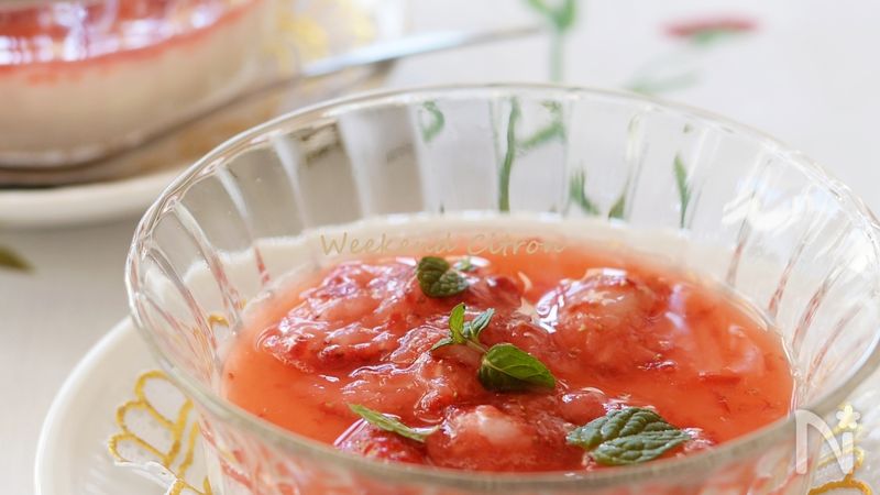 イチゴのパンナコッタ | レシピサイトNadia