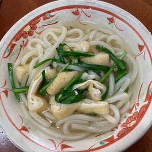 1060572の作ってみた!投稿(行列のうどんそば1日300杯🍜あげとニラのきざみうどん🤩)