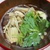 ゆっこの作ってみた!投稿(白だしで簡単!舞茸と三つ葉のすまし汁)