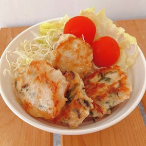 あーちゃん·͜· ♡の作ってみた!投稿(【大葉チーズの塩こんつくね】そのままパクリ♡節約鶏つくね♬)