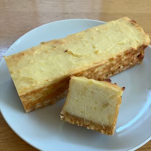 monの作ってみた!投稿(クッキー生地がサックサク！焼き芋とヨーグルトのチーズケーキ風)