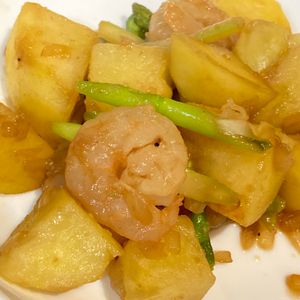 すみれの作ってみた!投稿(新じゃがと海老の甘じょうゆガリペパ炒め♡デリ風お惣菜)