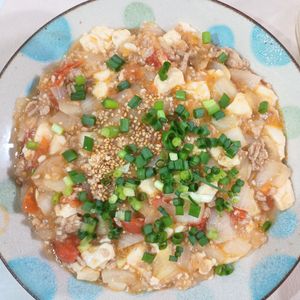 milkの作ってみた!投稿(これは美味しい組み合わせ♡新玉ねぎとトマト入り麻婆豆腐)